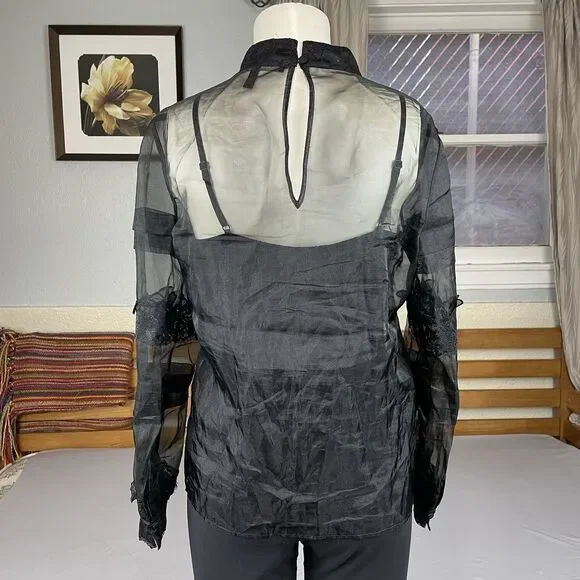 White House Black Market Vtg Style Blouse Women’s 4 Black Sheer Organza Lace